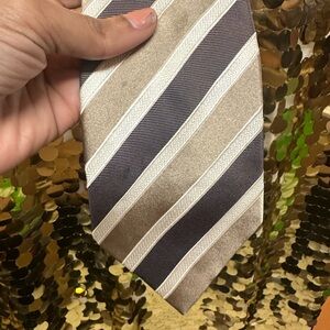 Classic Men's Striped Tie in Tan and Cream